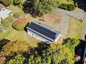 3 Horseshoe Drive, Danbury CT 06811