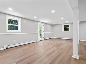 3 Horseshoe Drive, Danbury CT 06811