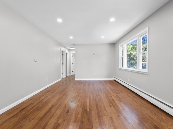 3 Horseshoe Drive, Danbury CT 06811