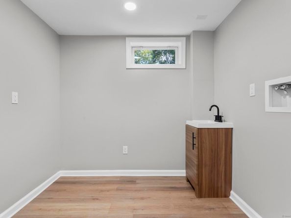3 Horseshoe Drive, Danbury CT 06811