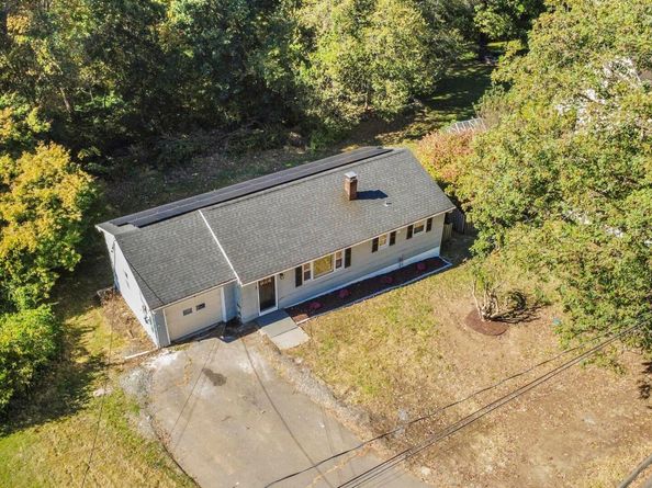 3 Horseshoe Drive, Danbury CT 06811