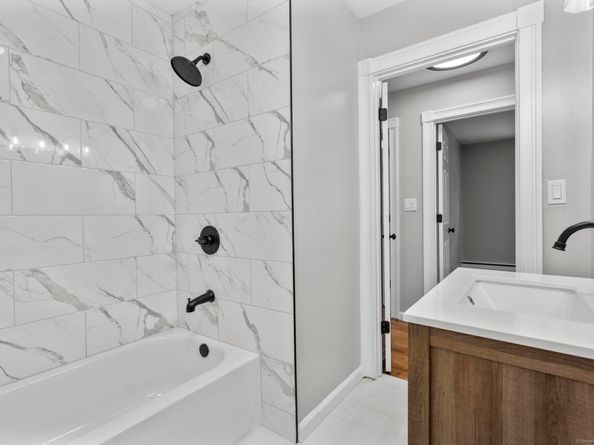 3 Horseshoe Drive, Danbury CT 06811
