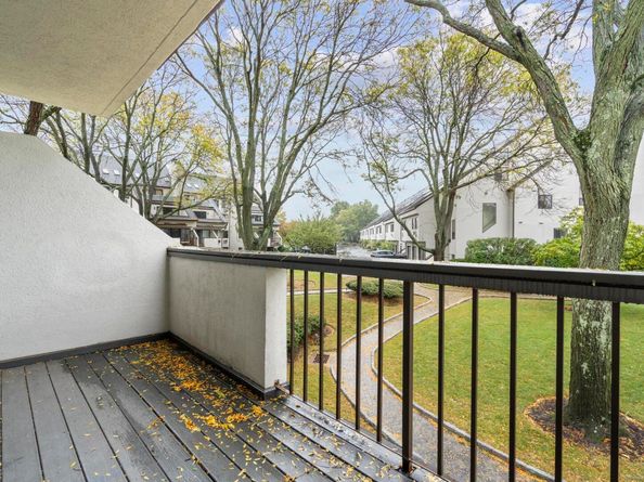 79 Harbor Drive 320, Stamford CT 06902
