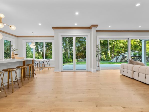 72 Old Kings Highway S, Darien CT 06820