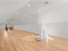 72 Old Kings Highway S, Darien CT 06820