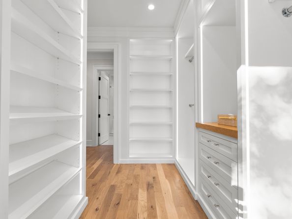 72 Old Kings Highway S, Darien CT 06820