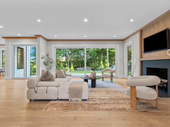 72 Old Kings Highway S, Darien CT 06820