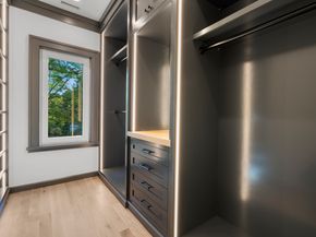 72 Old Kings Highway S, Darien CT 06820