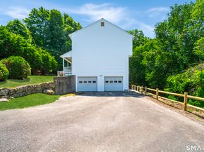 1425 James Farm Road, Stratford CT 06614