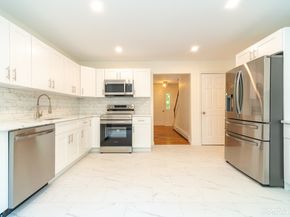 1425 James Farm Road, Stratford CT 06614