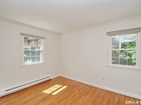 33 E Hills Drive 33, New Canaan CT 06840