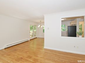 33 E Hills Drive 33, New Canaan CT 06840