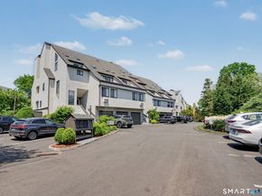 89 Harbor Drive 206, Stamford CT 06902