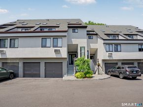 89 Harbor Drive 206, Stamford CT 06902