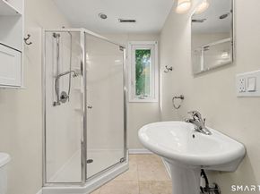 8 Wildmere Lane, Norwalk CT 06851