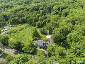 207 Redding Road, Redding CT 06896