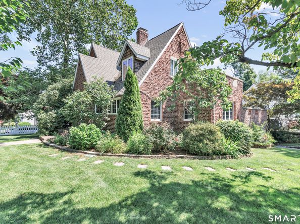 2 Winthrop Avenue, Norwalk CT 06851