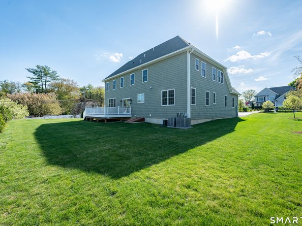 6 Walnut Ridge Court, Stamford CT 06904