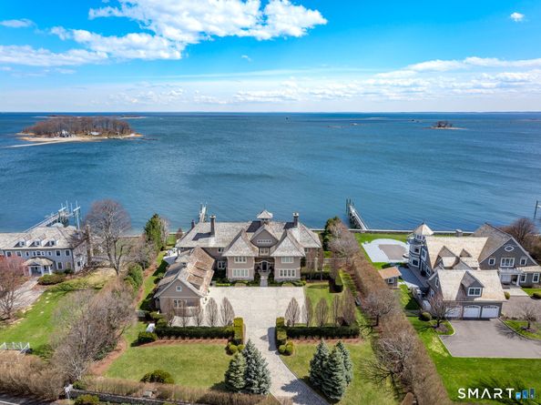 10 Shorehaven Road, Norwalk CT 06855