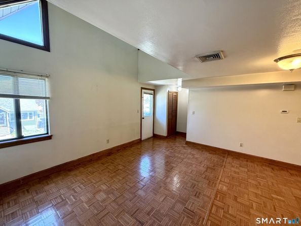 105 Tremont Avenue C, Bridgeport CT 06606