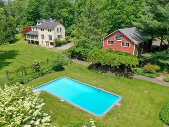 708 Ponus Ridge