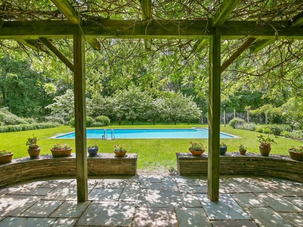 708 Ponus Ridge, New Canaan CT 06840
