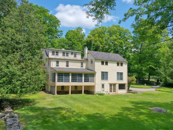 708 Ponus Ridge, New Canaan CT 06840