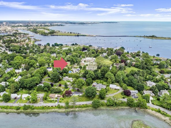 124 Old Battery Road, Bridgeport CT 06605