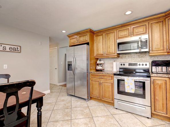 25 Broadway, Bridgeport CT 06606