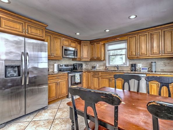 25 Broadway, Bridgeport CT 06606
