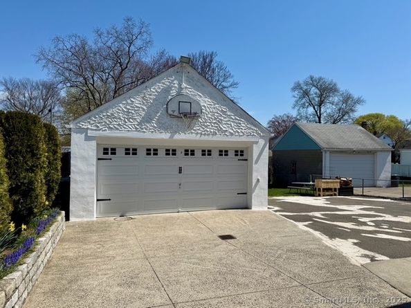 1852 Madison Avenue, Bridgeport CT 06606
