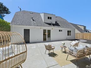727 Lockhaven Drive, Pacifica CA 94044