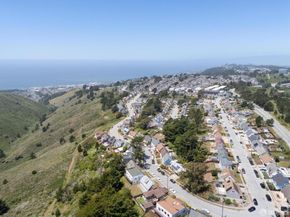 727 Lockhaven Drive, Pacifica CA 94044