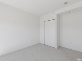 425 1st Street 4304, San Francisco CA 94105