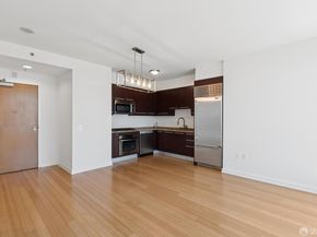 425 1st Street 4304, San Francisco CA 94105