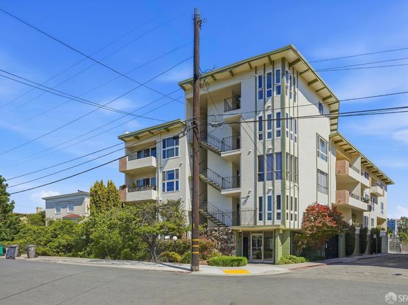 427 Lagunitas Avenue 305, Oakland CA 94610