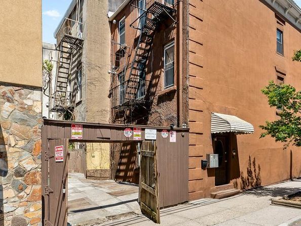 122 2nd Street, Brooklyn NY 11231