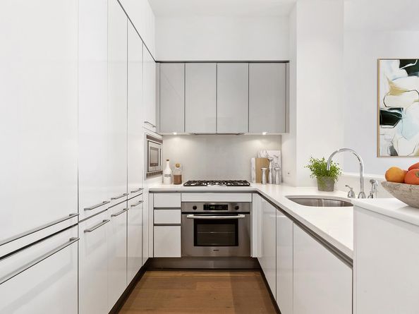 25 Broad Street 12I, New York NY 10004