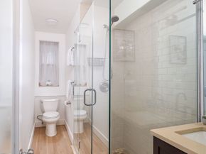 60 East 9th Street 640, New York NY 10003
