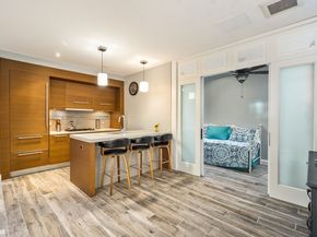 529 West 42nd Street 8N, New York NY 10036