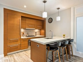 529 West 42nd Street 8N, New York NY 10036