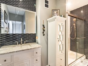 529 West 42nd Street 8N, New York NY 10036