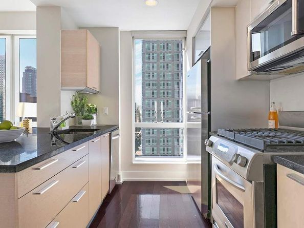350 West 42nd Street 15L, New York NY 10036