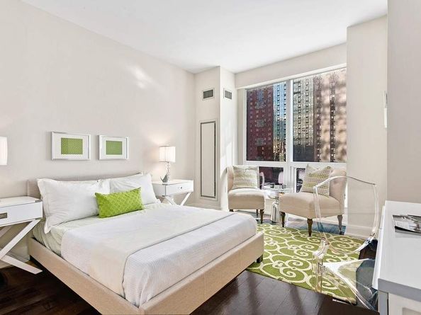 350 West 42nd Street 15L, New York NY 10036