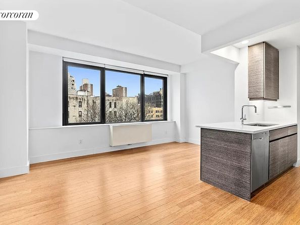 305 West 16th Street 4A, New York NY 10011