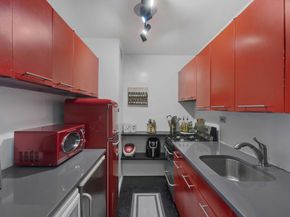 160 West End Avenue 27M, New York NY 10023