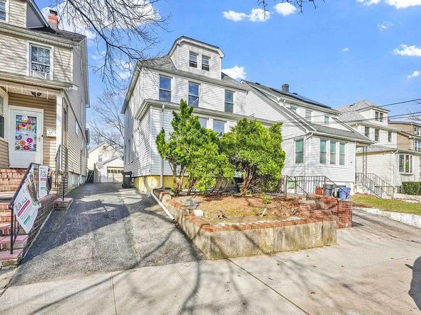 48-26 207th Street, Queens NY 11364