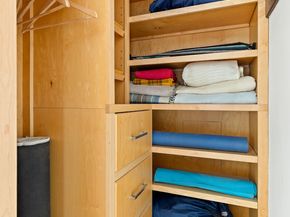 320 East 42nd Street 1001, New York NY 10017