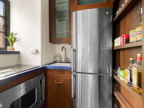 320 East 42nd Street 1001, New York NY 10017