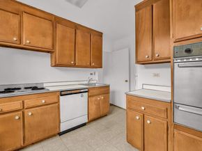 360 West 22nd Street 6L, New York NY 10011